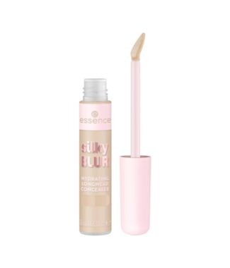 Essence Silky Blur Hydrating Longwear Concealer 120         